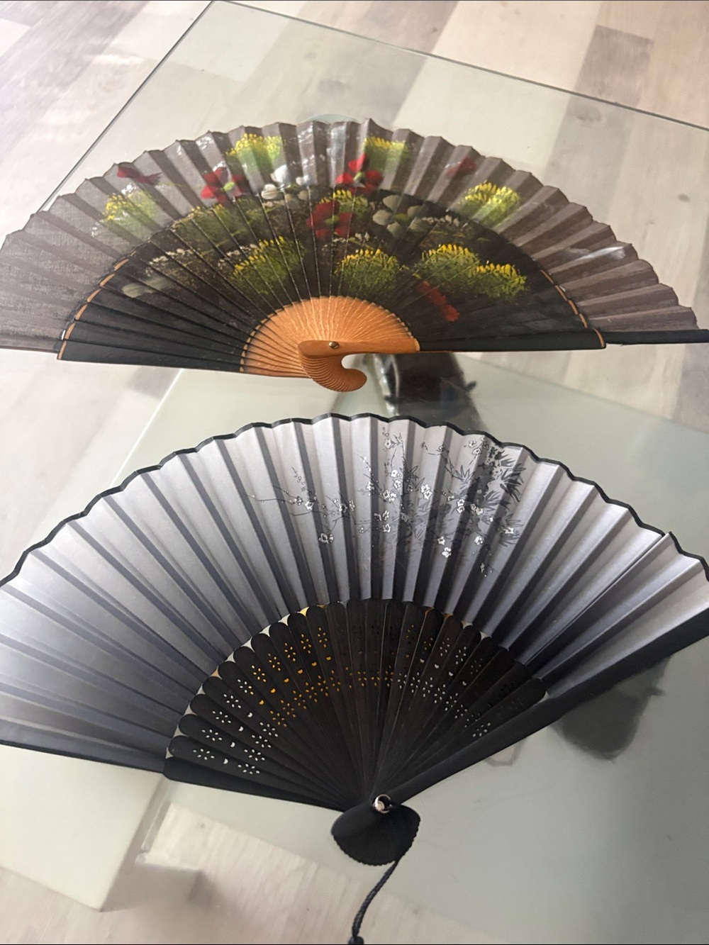 brass-colored fan, vintage wooden, hand-painted lot